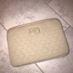 Laptop cover Marc jacobs 🔥 10”